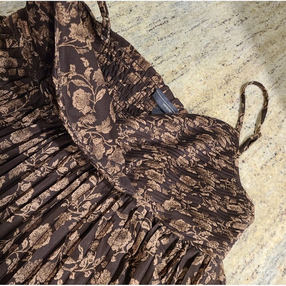New! Lot of 2 Lane Bryant Sz 14/16 Floral Asymmetrical Hem Blouse & Smocked Tank - Picture 8 of 16